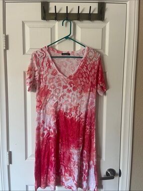 David Cline Pink and Coral V‑Neck Animal Print mini dress